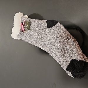 Cuddl Duds Womens Sherpa Lined Lounge Socks